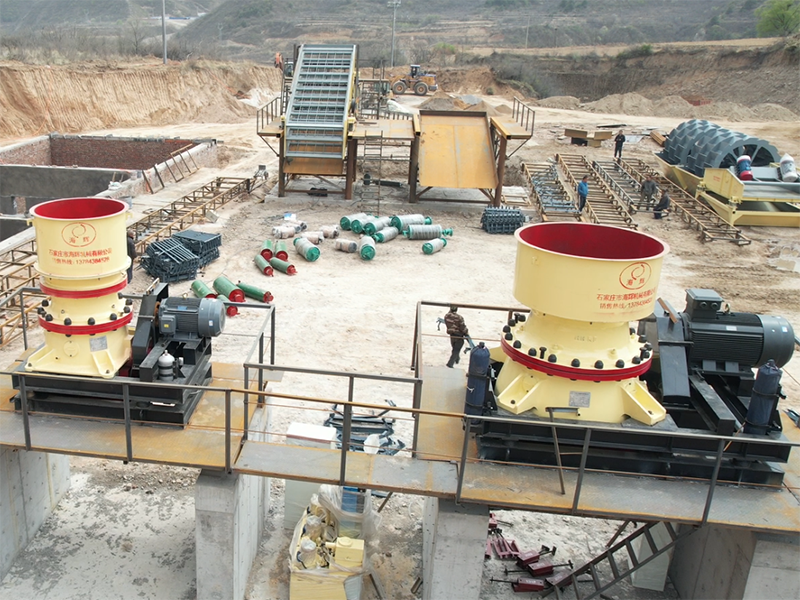 300 吨鹅卵石破碎制砂生产线 (3)