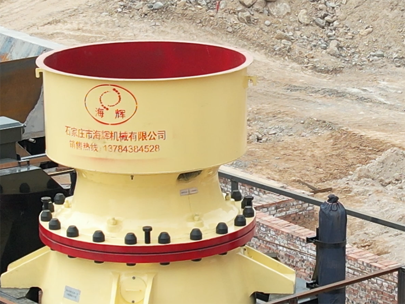 300 吨鹅卵石破碎制砂生产线 (2) 